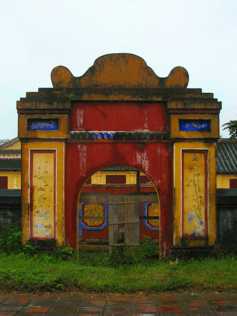 hue-door-11
